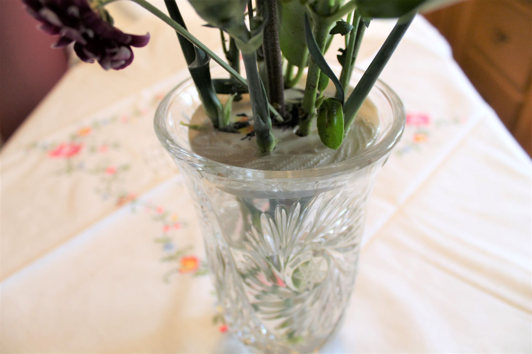Ceramic Frog to arrange your flowers - Image 5