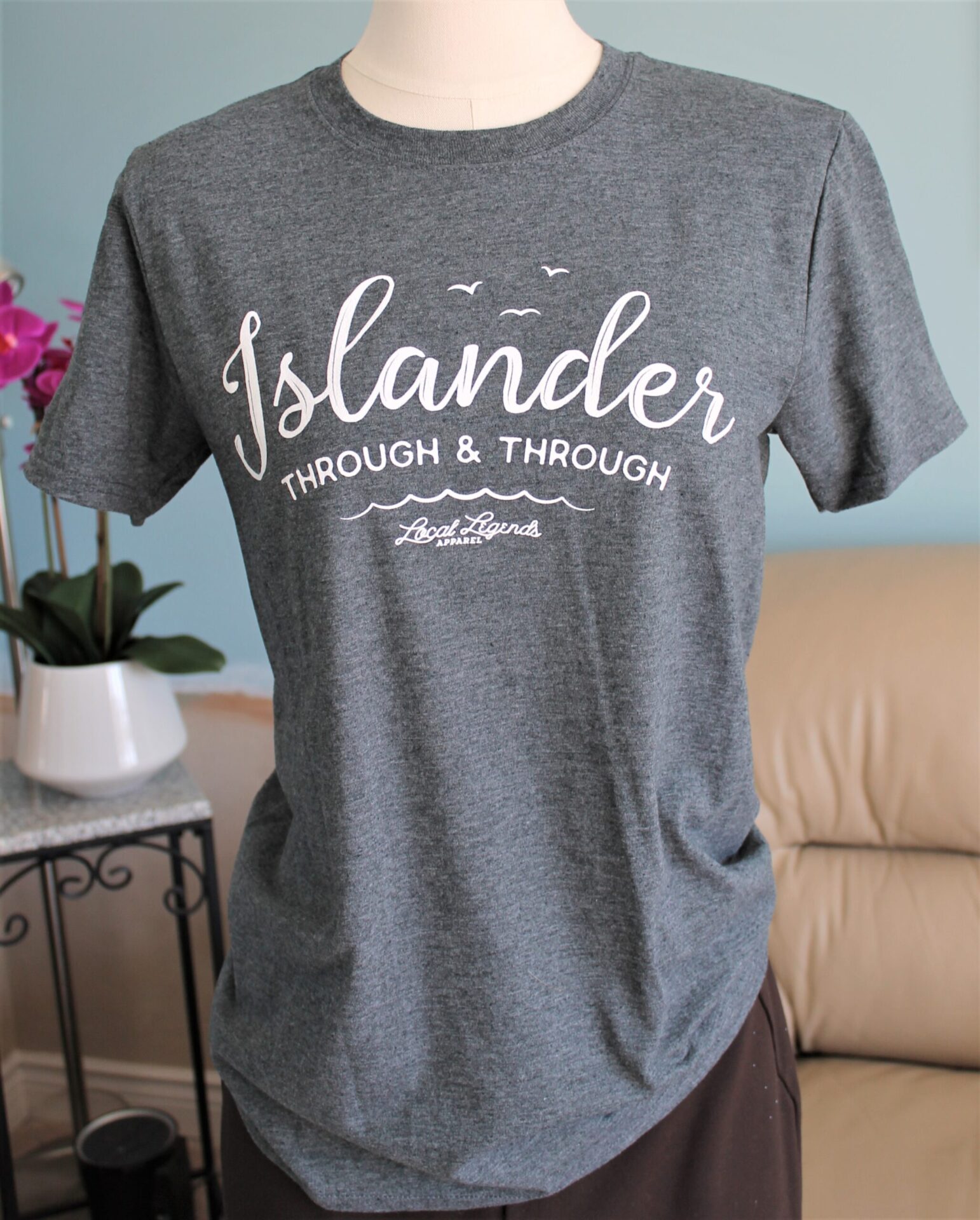 Islander through and through T-Shirt Grey