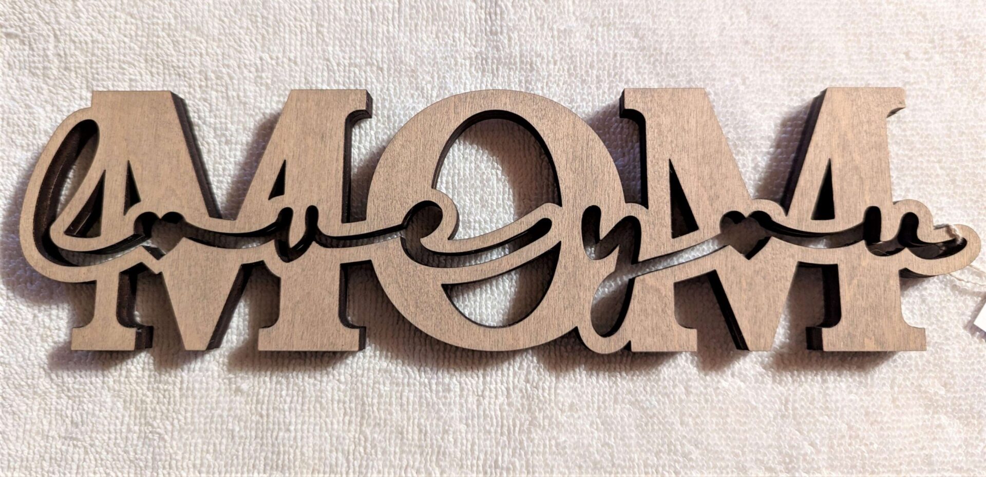 Mom Love You - table sign, wooden